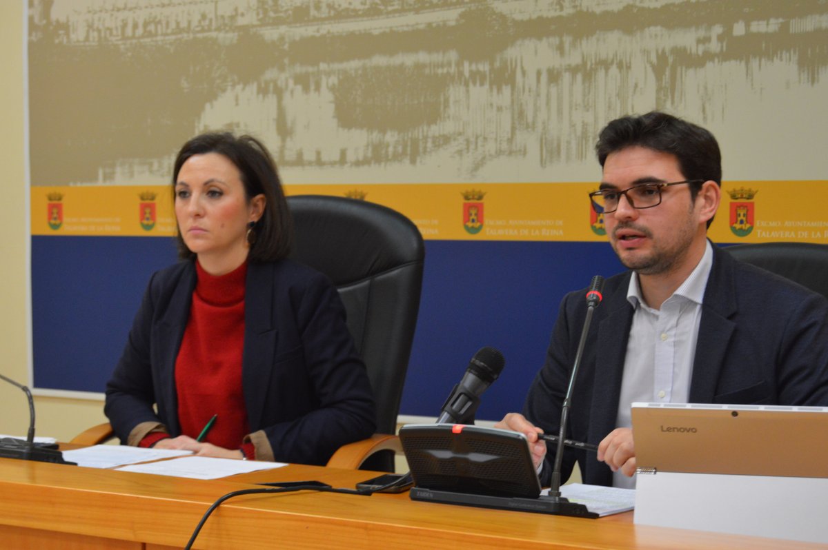 María Rodríguez y Santiago Serrano, portavoz y viceportavoz del Ayuntamiento de Talavera.