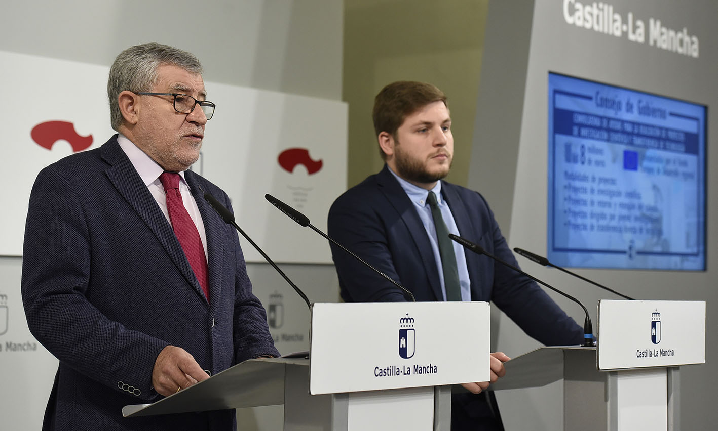 Ángel Felpeto, consejero de Educación; y Nacho Hernando, portavoz del Gobierno de CLM