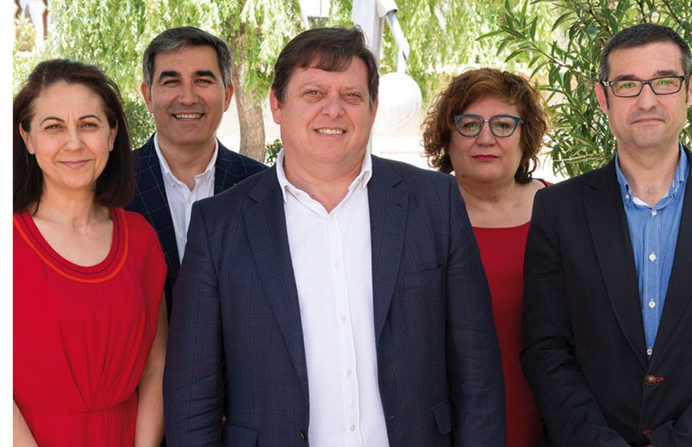 Félix Ortega, en el centro, alcalde de Cobisa, junto a su equipo de Gobierno