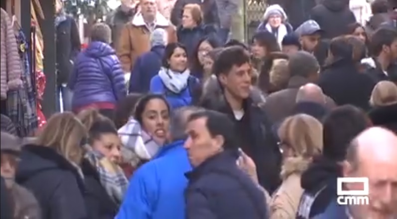 Turistas en Toledo durante el puente de la Constitución. Imagen extraída de un reportaje de CMMedia.