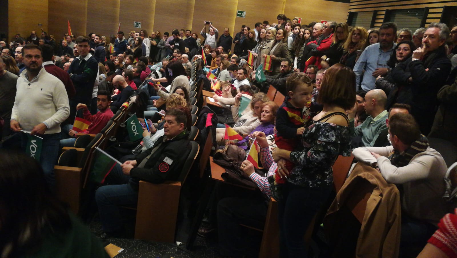 Así estaba el auditorio del Hotel Beatriz en el acto de Vox en Toledo.