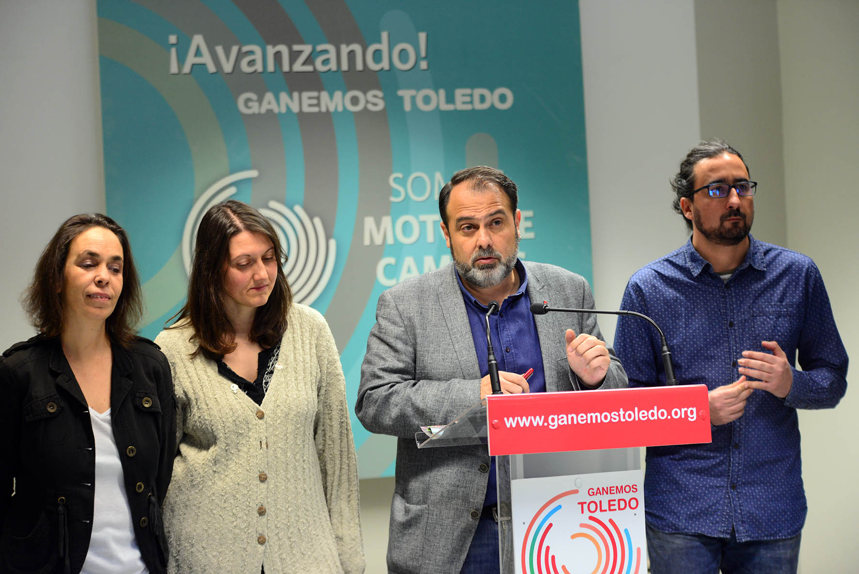 Javi Mateo, segundo por la derecha, junto al resto de los actuales concejales de Ganemos Toledo: Helena Galán, Eva Jiménez y Diego Mejías.