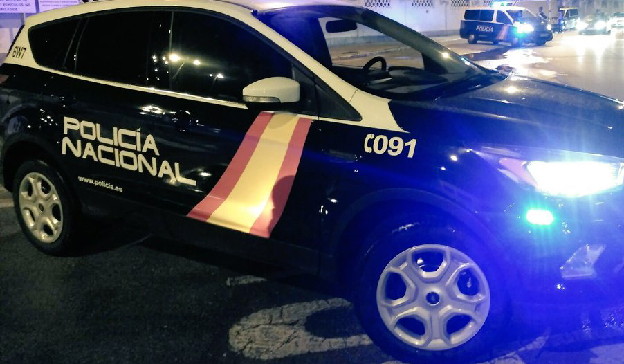 coche, vehículo, policía, alcantarilla tráfico de drogas La Policía Nacional investiga los hechos en Puertollano guadalajara