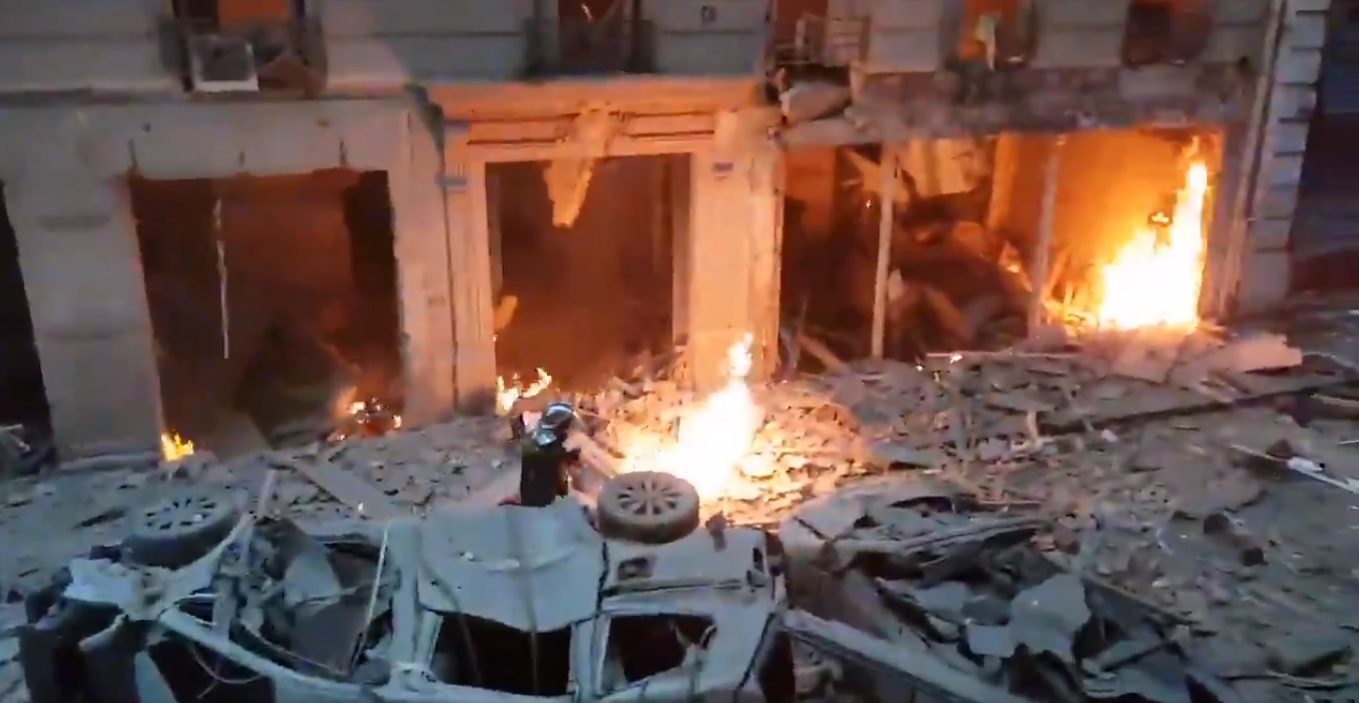 Imagen tomada desde un edificio en frente de la panadería. París