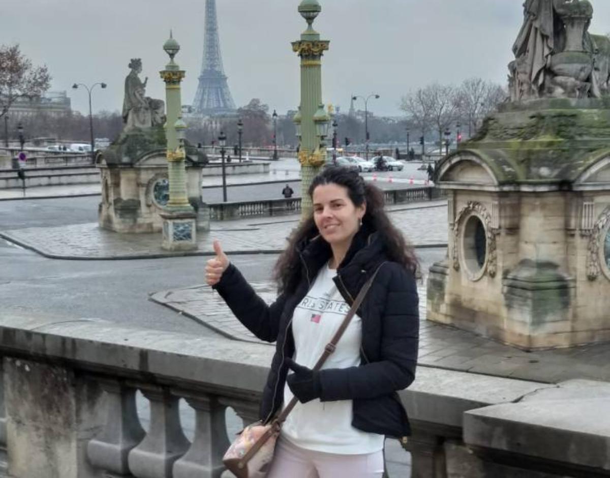 Laura Sanz Nombela en París. Una imagen publicada por El País y cedida por su padre.