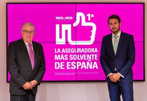 Joaquín Esteban, presidente de Soliss, y Pedro Barbé, director general de la aseguradora.