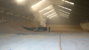 Incendio en una nave auxiliar de la empresa Albatros en Alcázar.