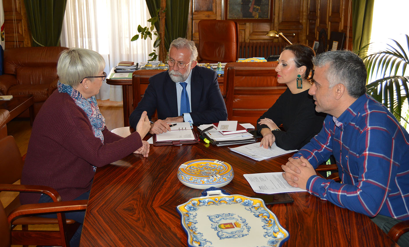 Estrella Benayas (Telefónica), Jaime Ramos, María Rodríguez y José Luis Muelas.