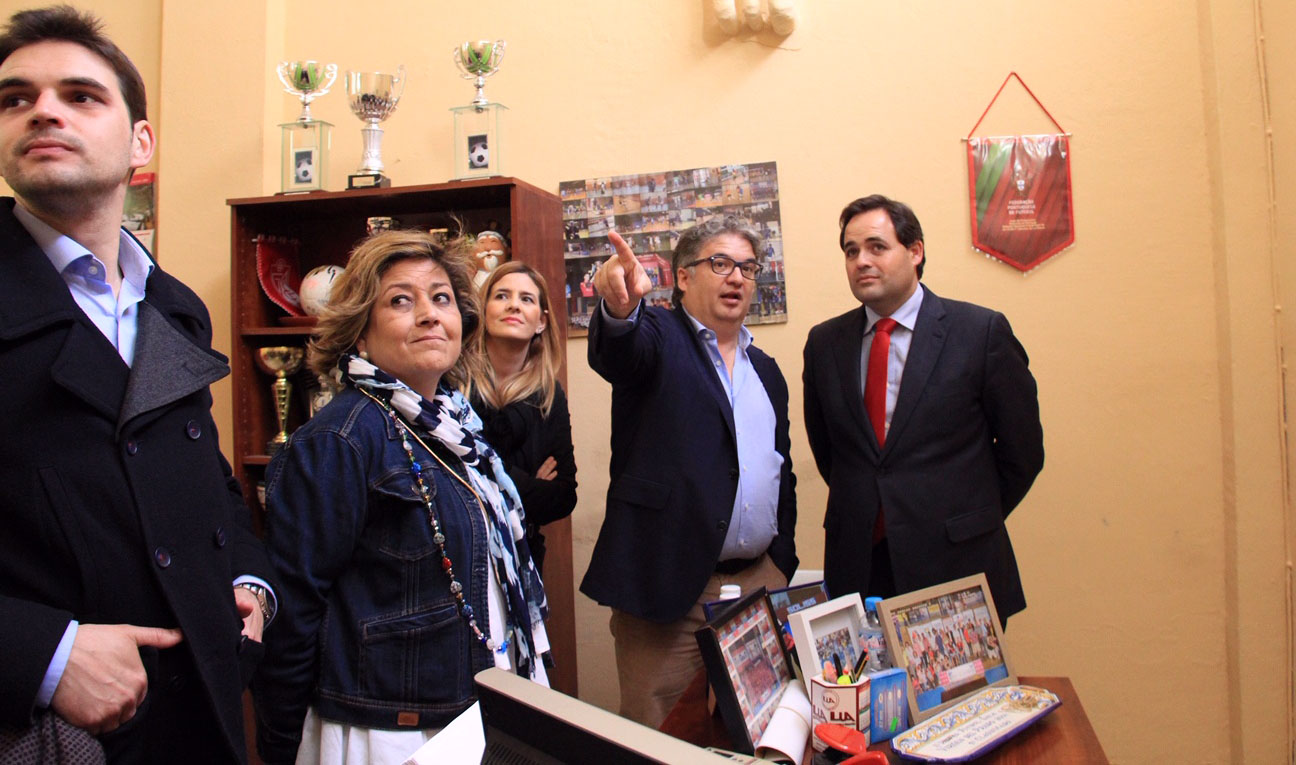 Núñez ha mantenido una reunión con dirigentes del club de fútbol sala Soliss Talavera.