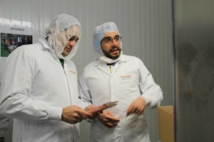 Paco Núñez en su visita a Incarlopsa.
