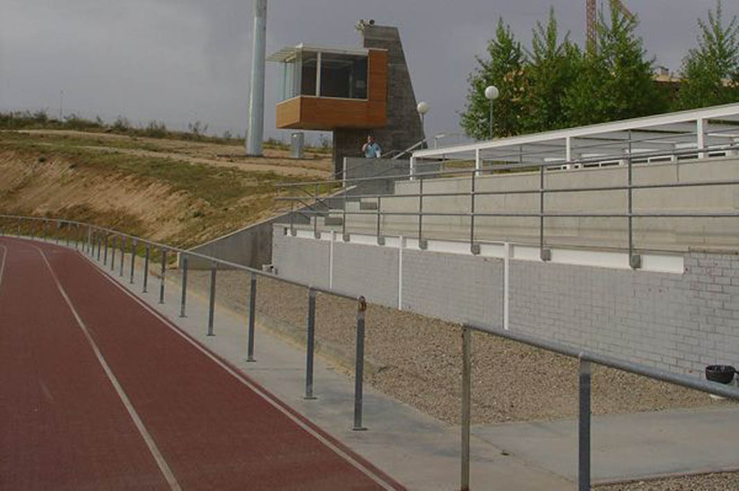 Imagen de la pista de atletismo del Polígono.