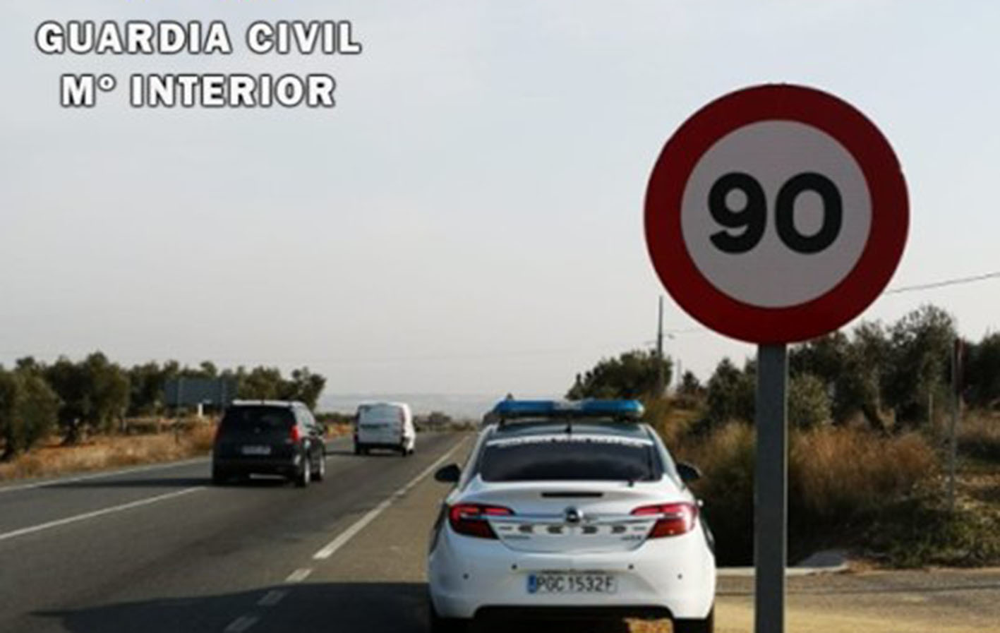 El coche que iba a 187 kilómetros por hora fue interceptado en la misma carretera minutos después.