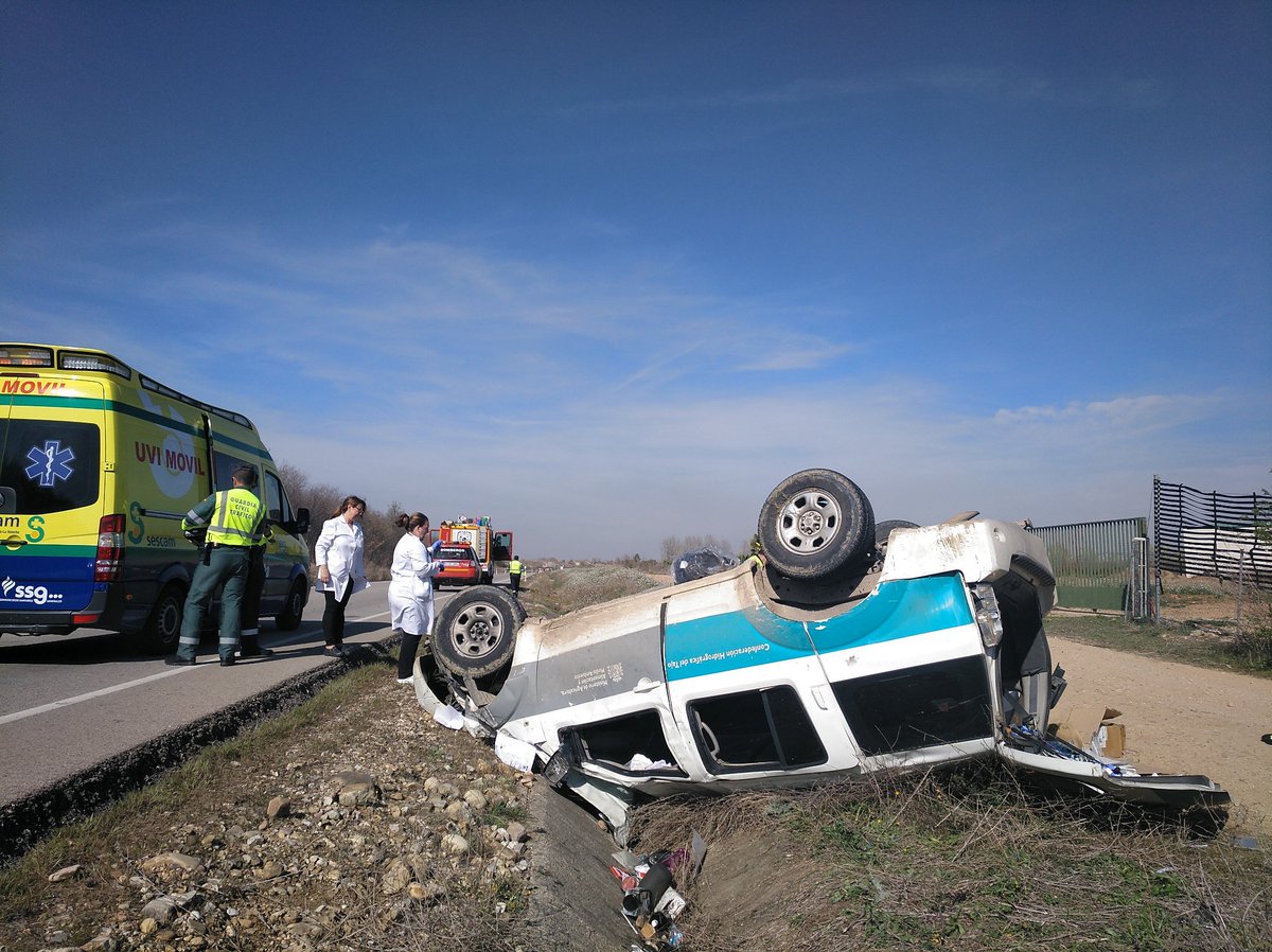 El vehículo siniestrado ayer, martes 12, en Cabanillas del Campo