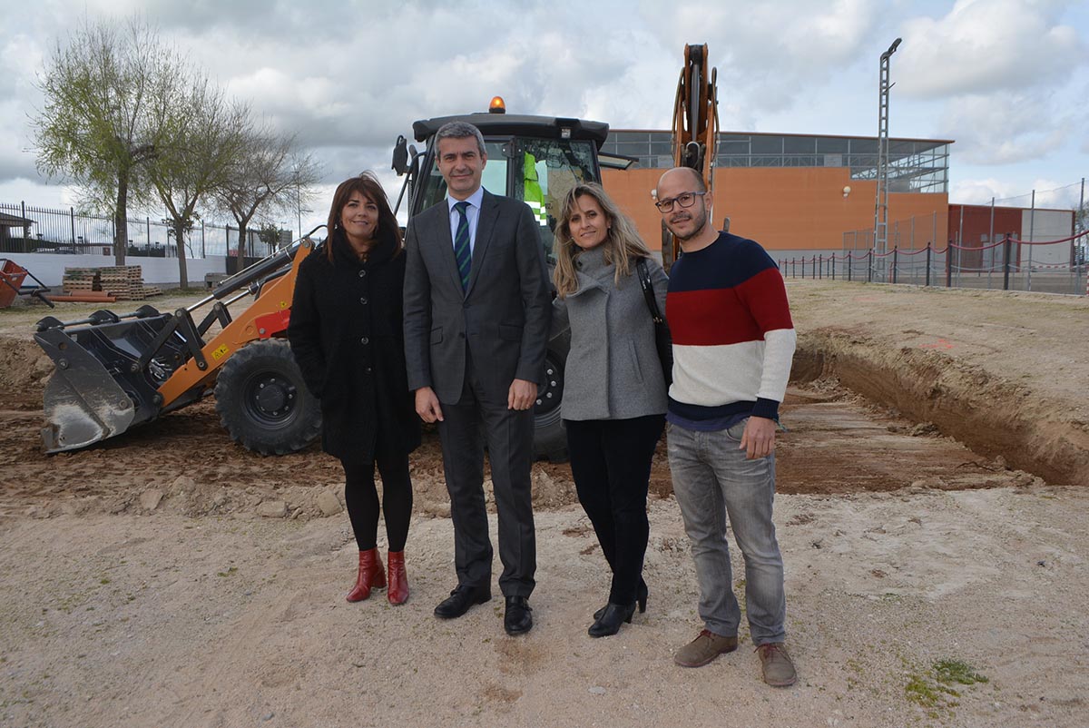 Álvaro Gutiérrez, en las obras de la Casa de la Cultura de Gerindote