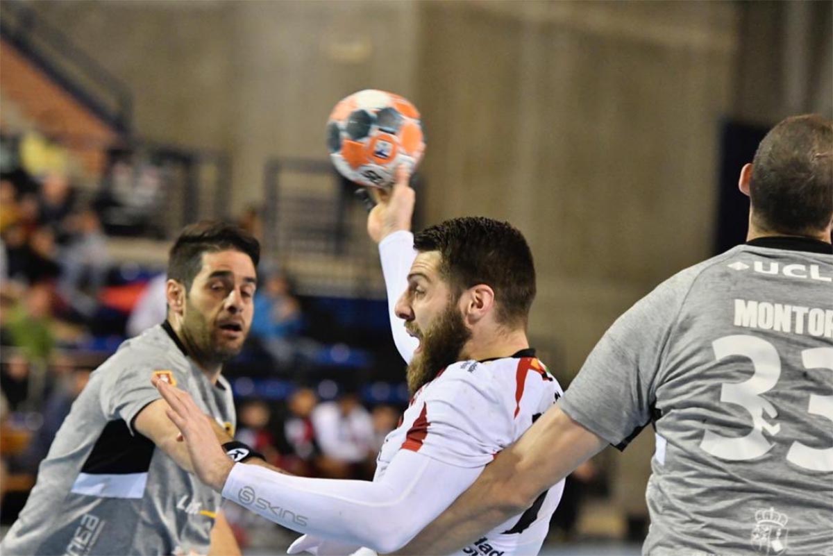 Lance del partido del Quabit Guadalajara en Logroño