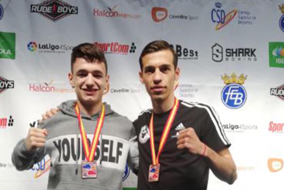 Álex Muñoz (izquierda) y Jordi Martínez (bronces del Fight Club Albacete)