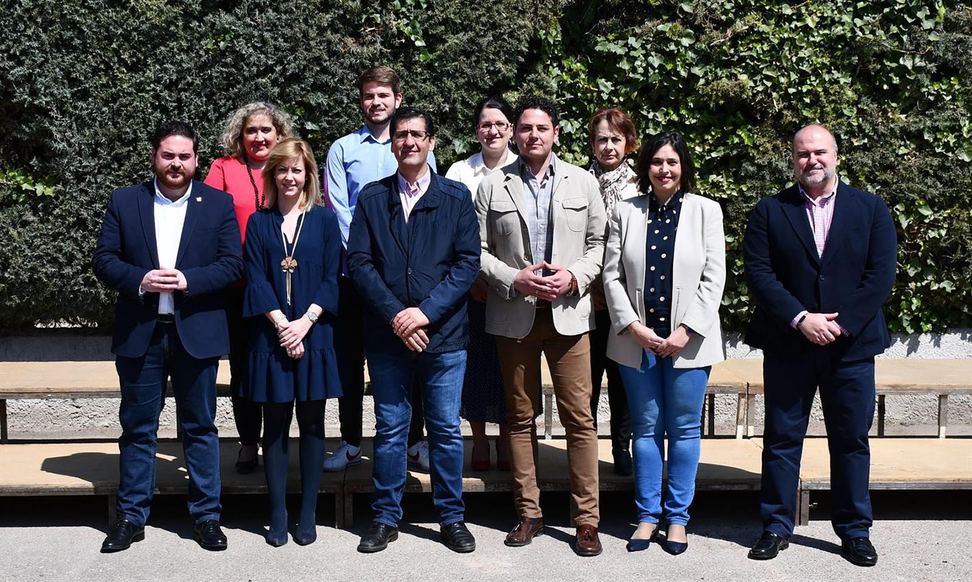 José Manuel Caballero, con el resto de los miembros de la candidatura del PSOE por Ciudad Real a las Cortes de CLM.