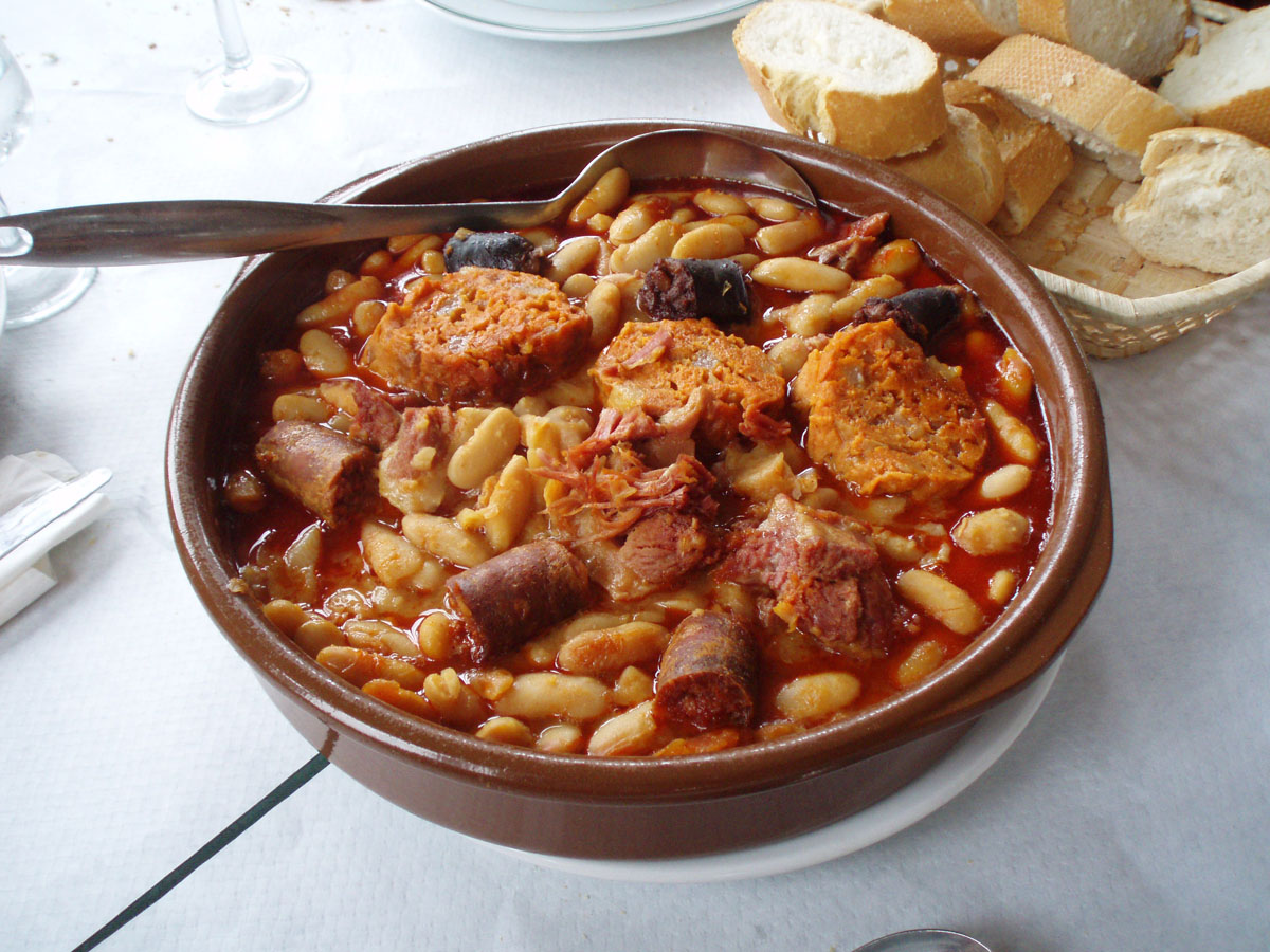 Fabada, cocina asturiana, judías