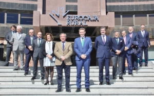 Firma del convenio entre Eurocaja Rural y Fedeto.