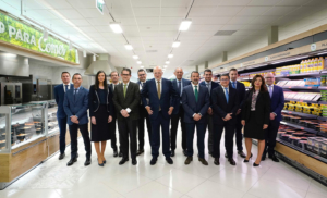 Juan Roig y miembros del Comité de Dirección en la sección "Listo para Comer" tras la rueda de prensa anual 2018.
