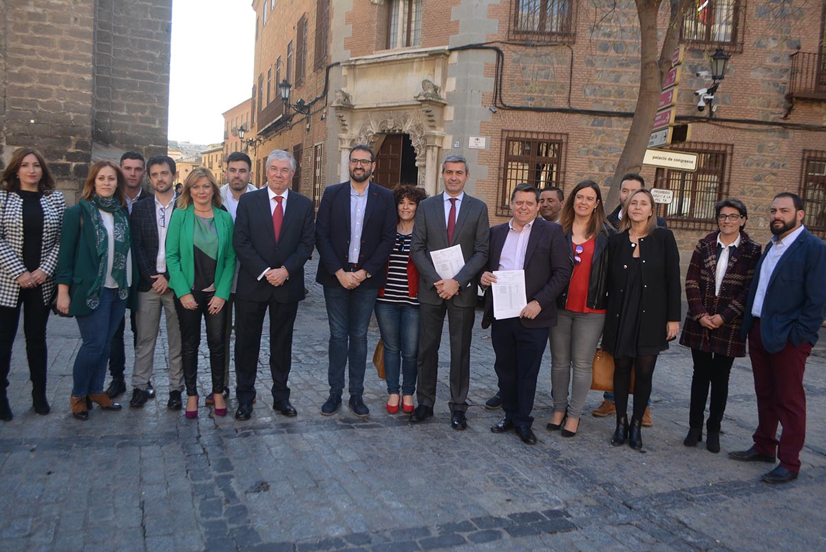 El PSOE presentó las candidaturas en la Junta Electoral Provincial