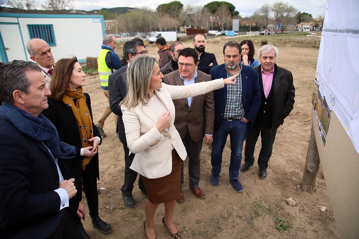 Tolón destacó el acuerdo entre administraciones y los vecinos para hacer la senda peatonal