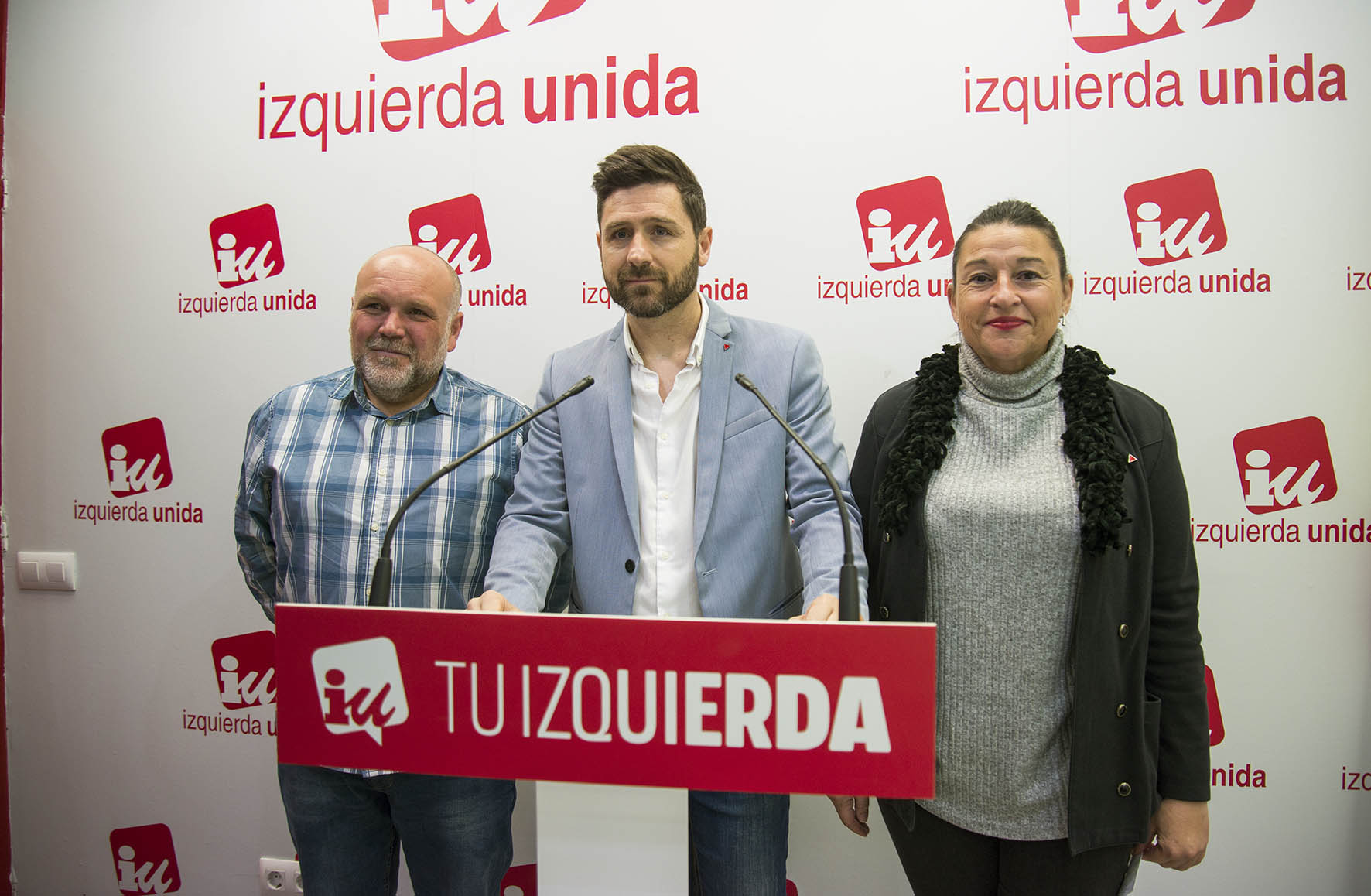 De izquierda a derecha, Txema Fernández, Mario García y Olga Ávalos.