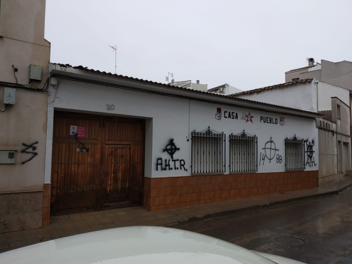 Pintadas en la Casa del Pueblo de Campo de Criptana.