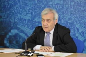 El concejal Juan José Pérez del Pino informó que, de nuevo, no se pagará por aparcar en las zonas azul y naranja (ORA) en las tardes de agosto