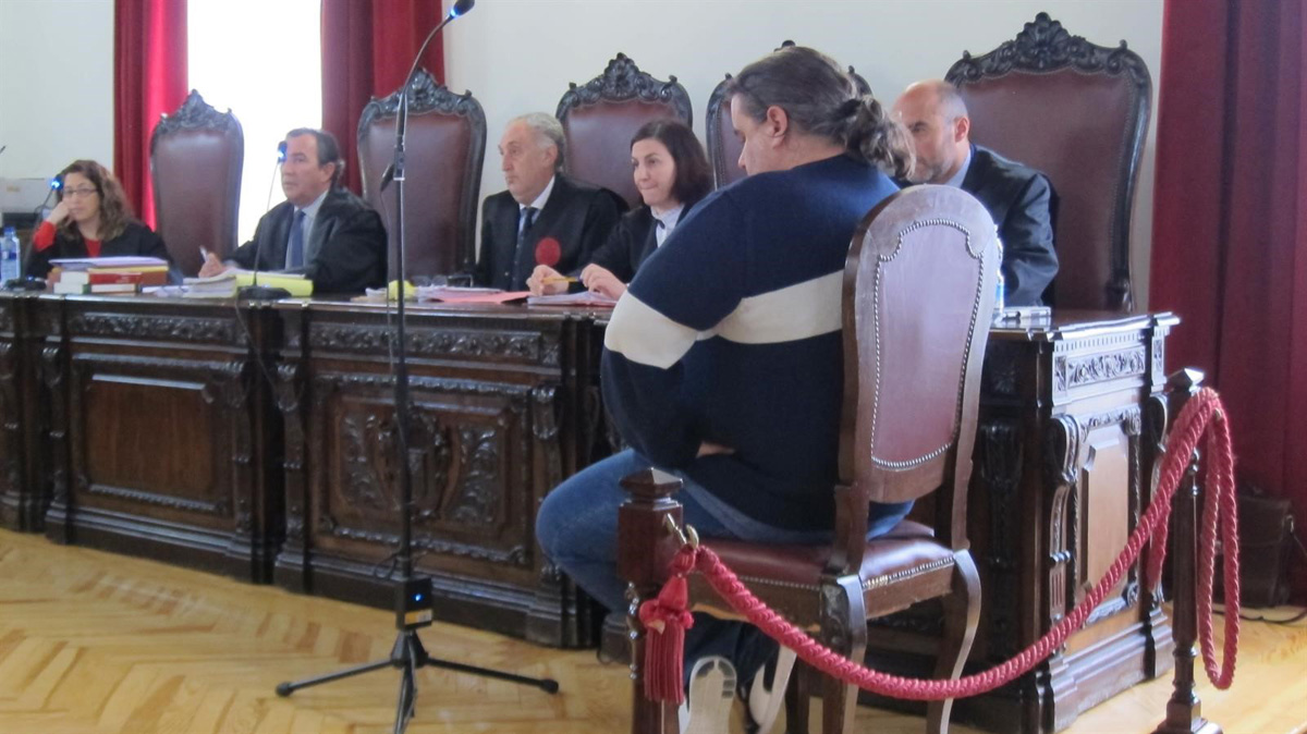 Imagen del acusado de matar a su mujer en Mora en la Audiencia Provincial de Toledo.