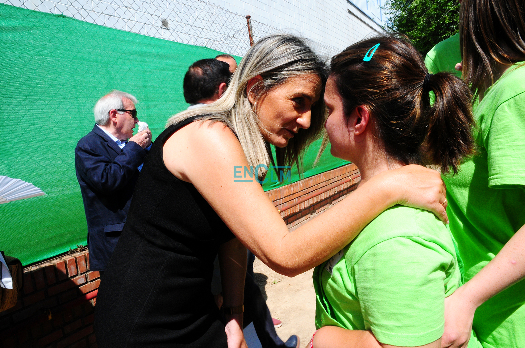 Milagros Tolón, durante su visita a la empresa cooperativa Abono Café, donde un grupo de personas con discapacidad tiene un negocio muy, pero que muy particular.