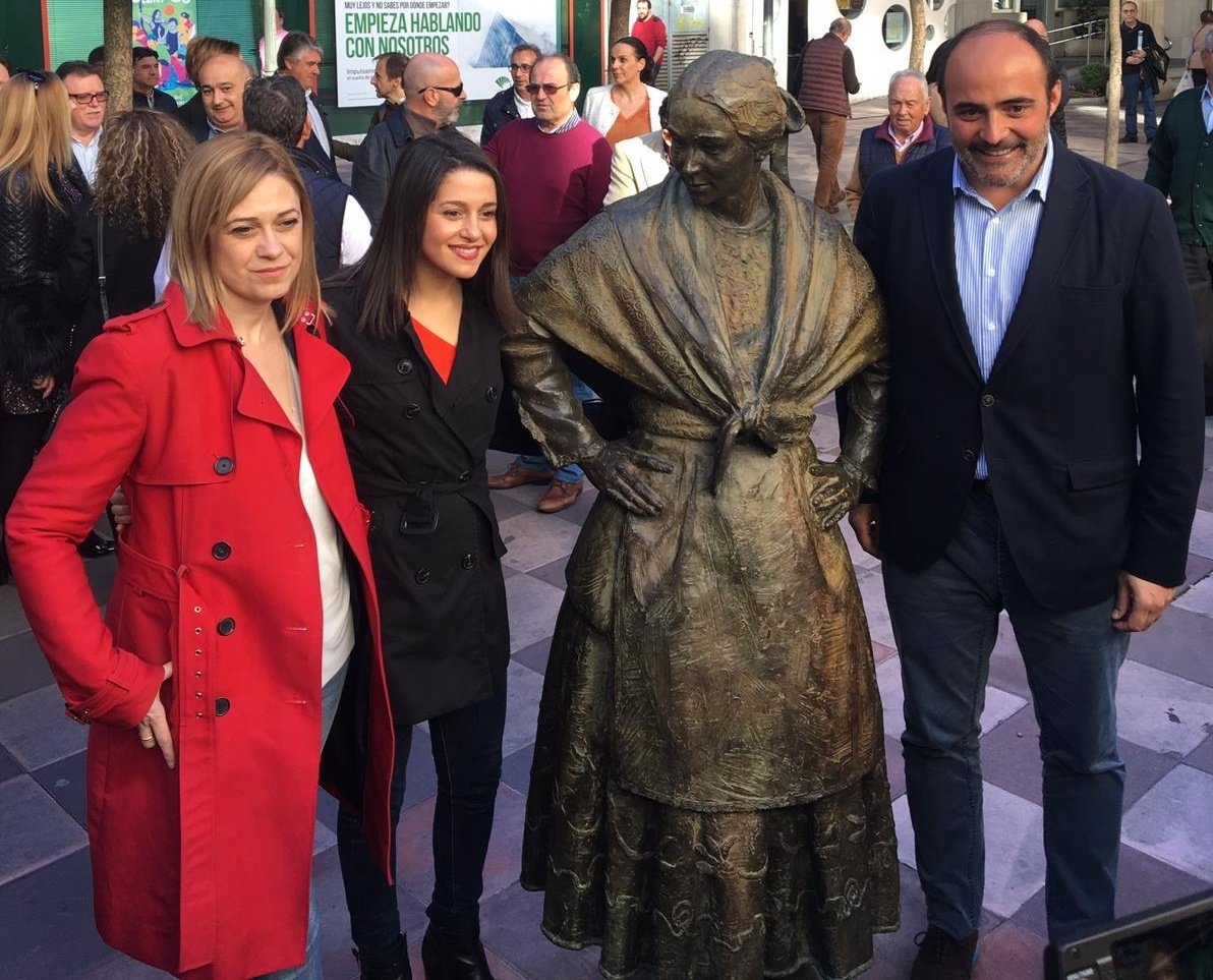 Inés Arrimadas, junto a Carmen Picazo y Francisco Fernández Bravo.