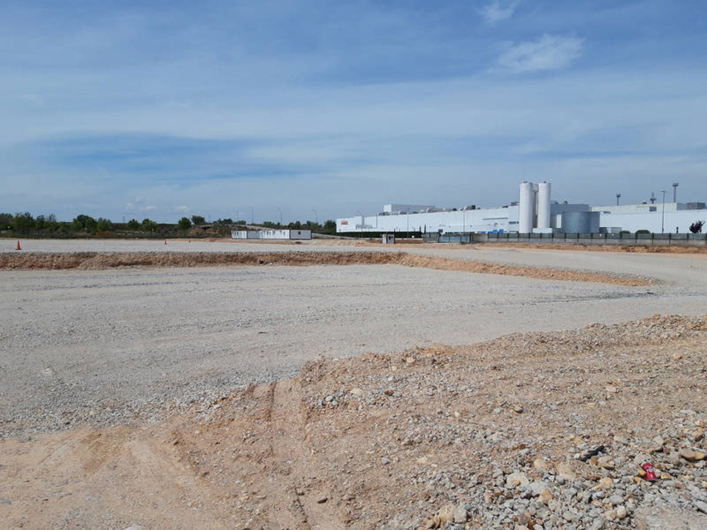 Imagen de la parcela sobre la que se proyecta el gran centro logístico construido por Merlin en Azuqueca.