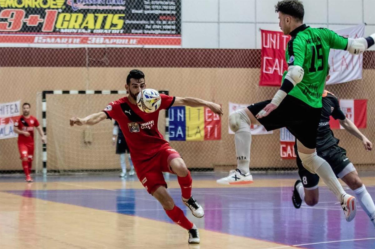 Víctor López, campeón de la liga rumana con el Imperial Wet