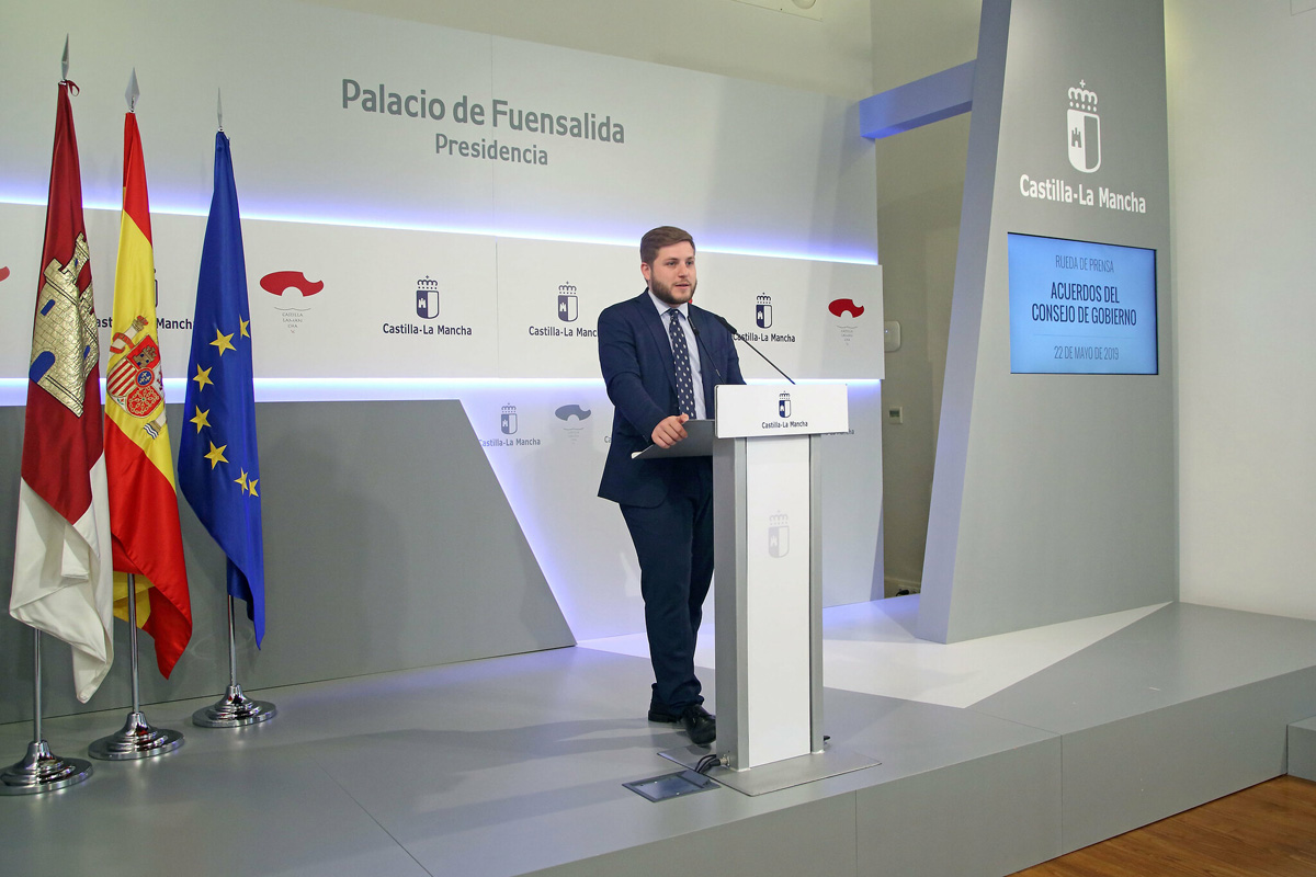 Rueda de prensa ofrecida por Nacho Hernando.