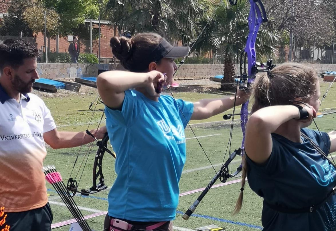 Lucía Alejo, campeona de España universitaria de tiro con arco compuesto