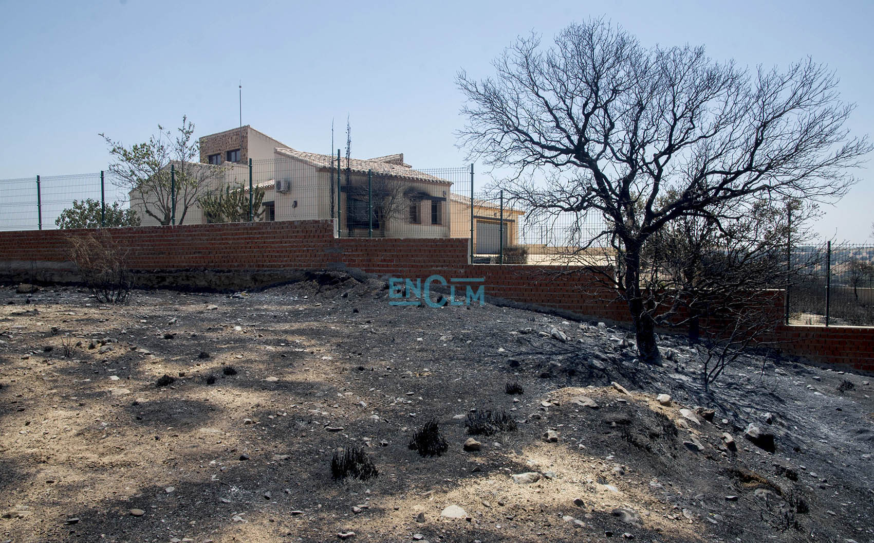 La urbanización Montesión, en Toledo, un día después del incendio que arrasó 1.600 hectáreas el 28 de junio.