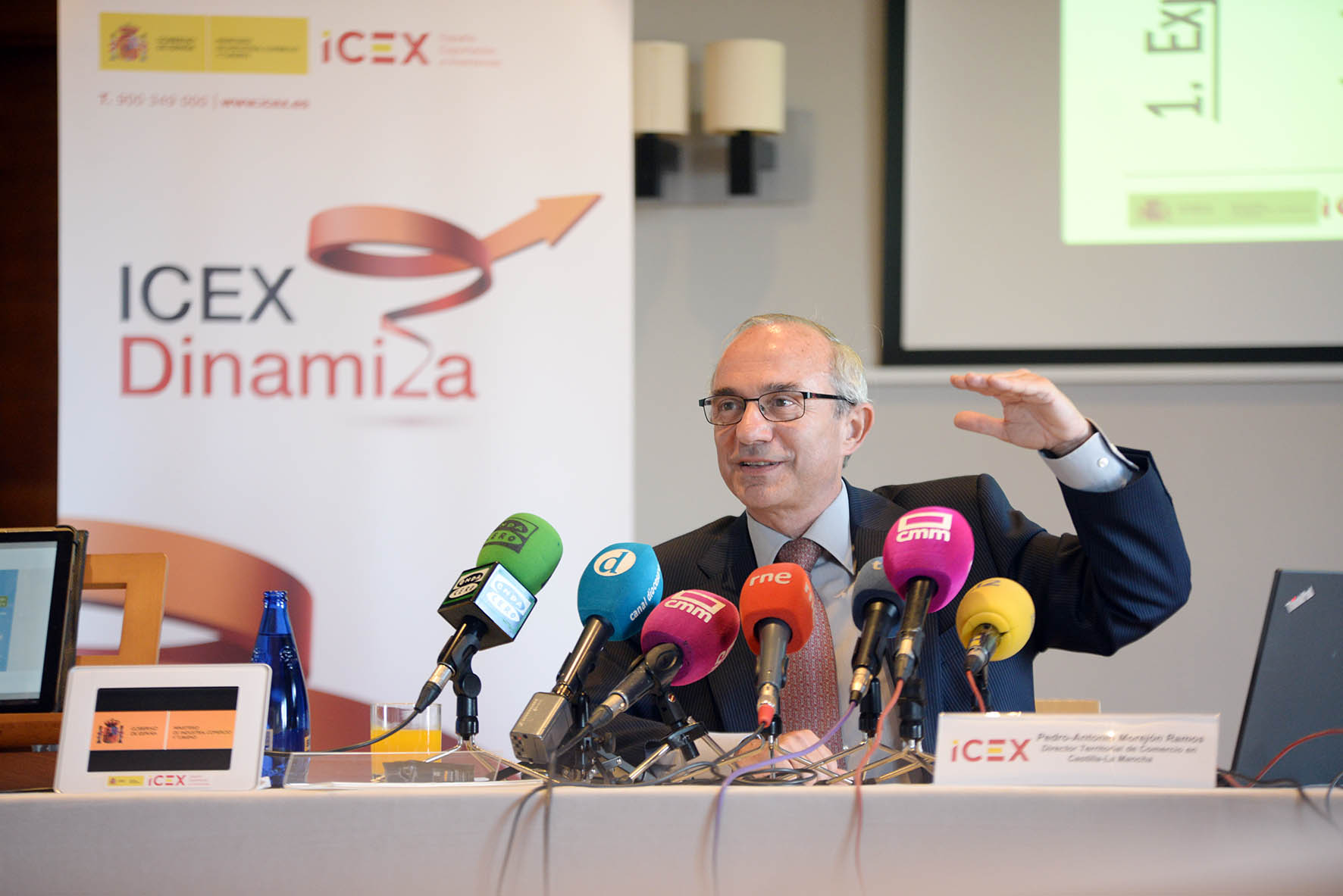 Rueda de prensa del director territorial del ICEX en CLM, Pedro Antonio Morejón.