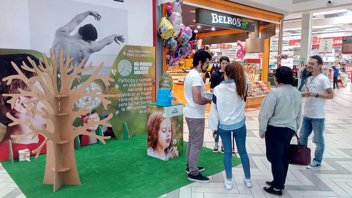 La encuesta fue realizada en el parque comercial Abadía.