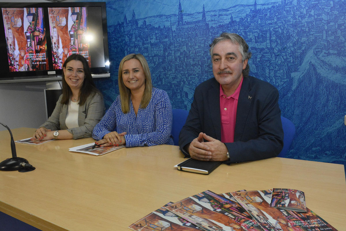 Maite Puig, Nuria Cogolludo y Juan Carlos Fernández-Layos, durante la presentación del programa del Corpus.