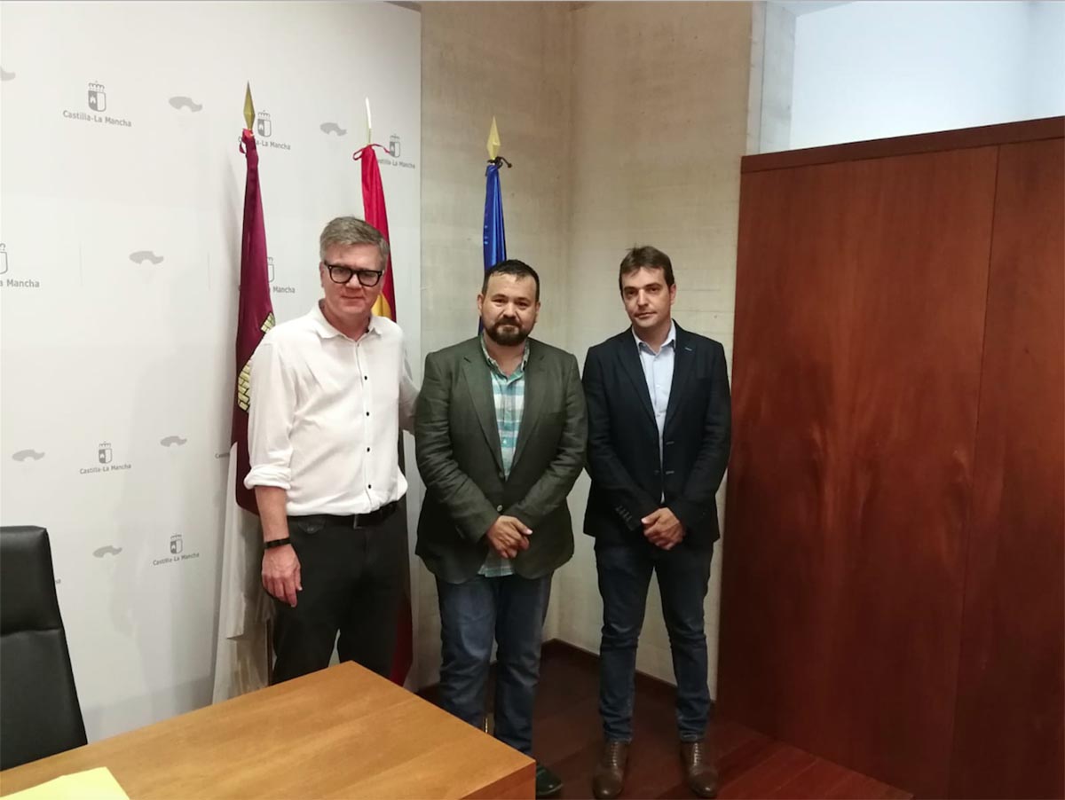 De izquierda a derecha: Francisco Javier García, Amores y Pablo García, en la presentación de la Toledo Handball Cup