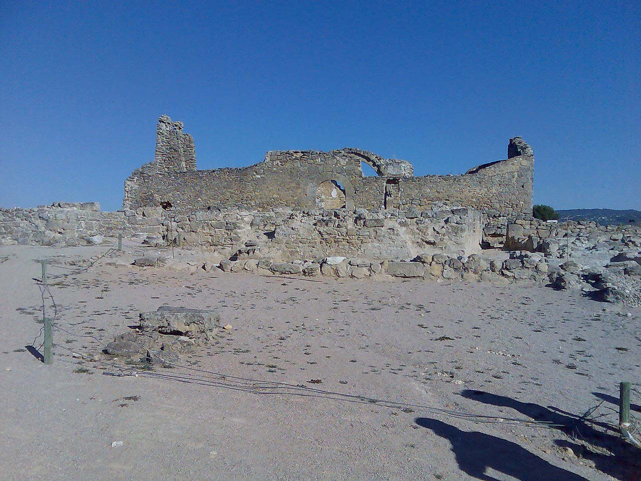 Imagen de las ruinas de Recópolis, en concreto de la iglesia que se construyó en la repoblación cristiana en el siglo XII.