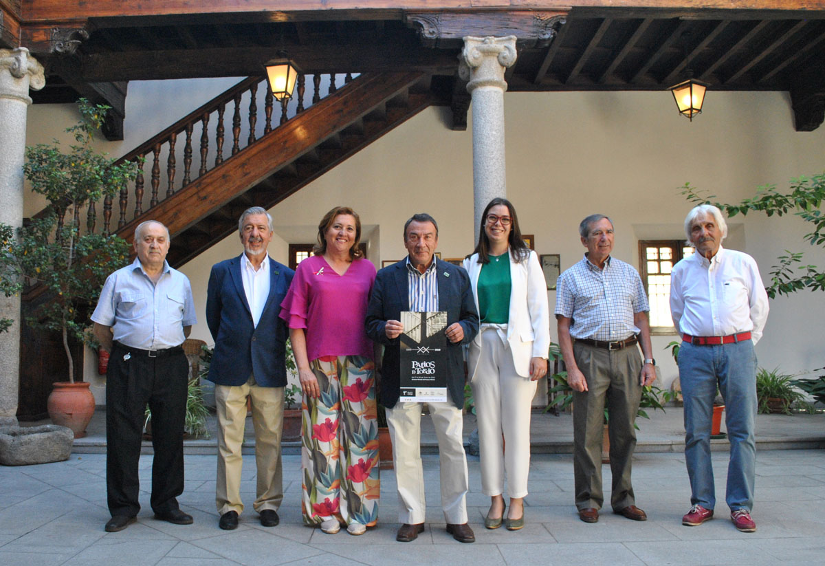 Presentación de las rutas por los patios de Toledo.