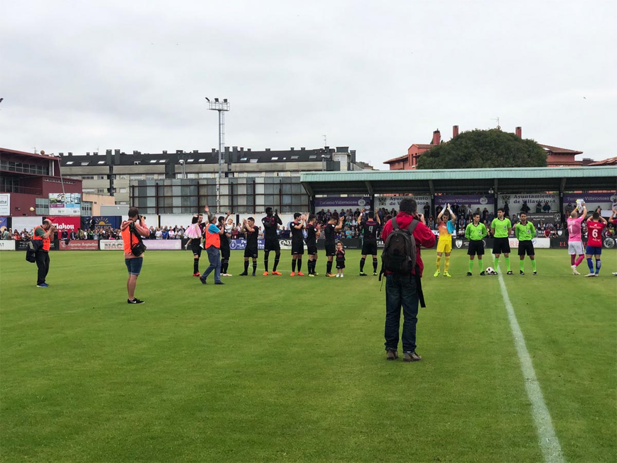 Poco antes de empezar el partido entre el Lealtad y el Villarrobledo