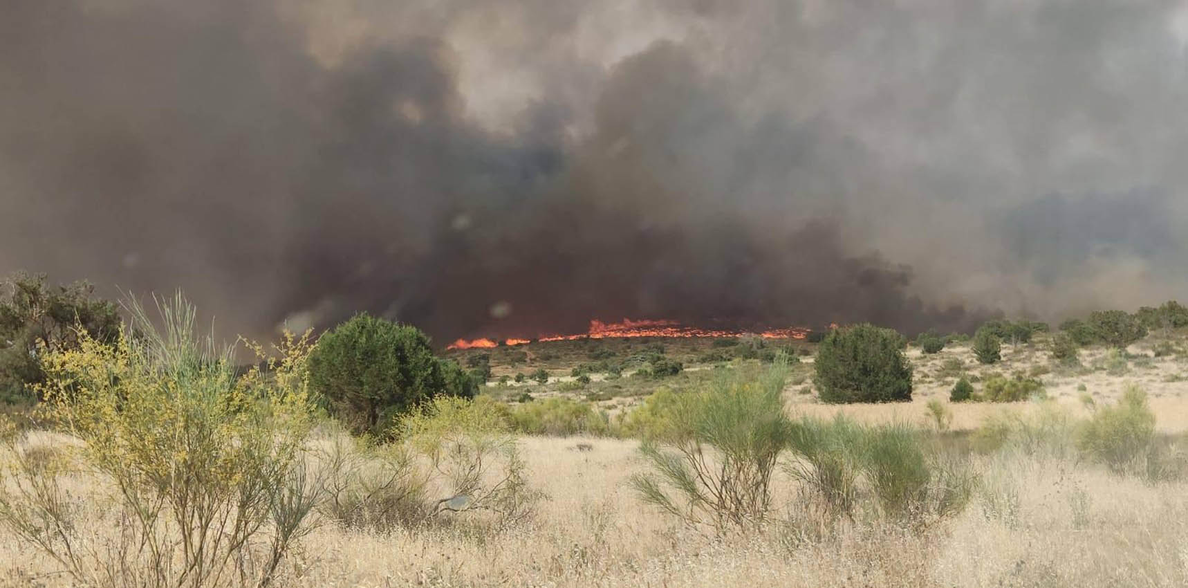 Imagen de la tarde del domingo del incendio de El Bonillo.