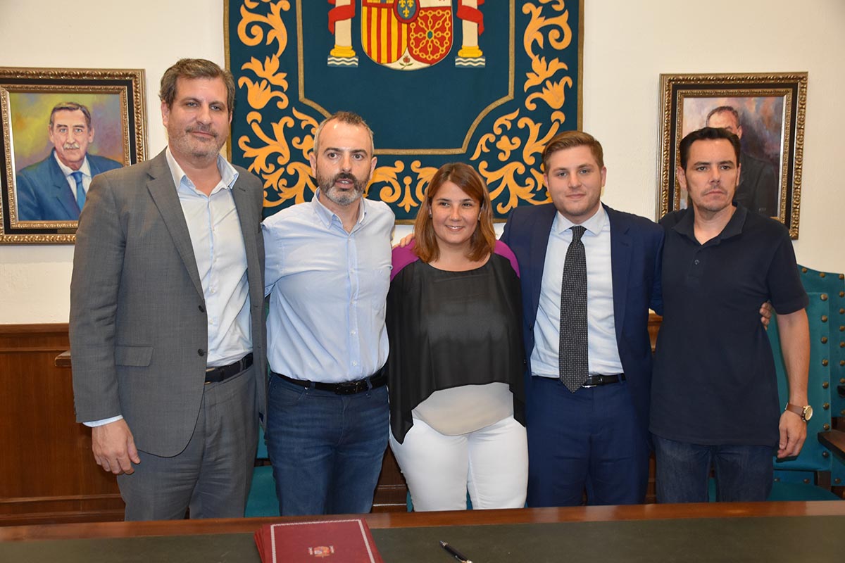 Firmantes del Pacto por el Ferrocarril de Toledo