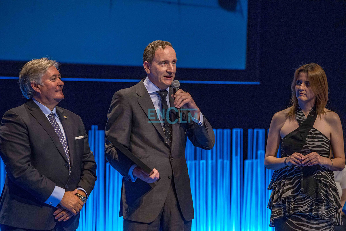 El doctor Francisco González-Llanos durante la entrega de los premios Excelentes 2019.