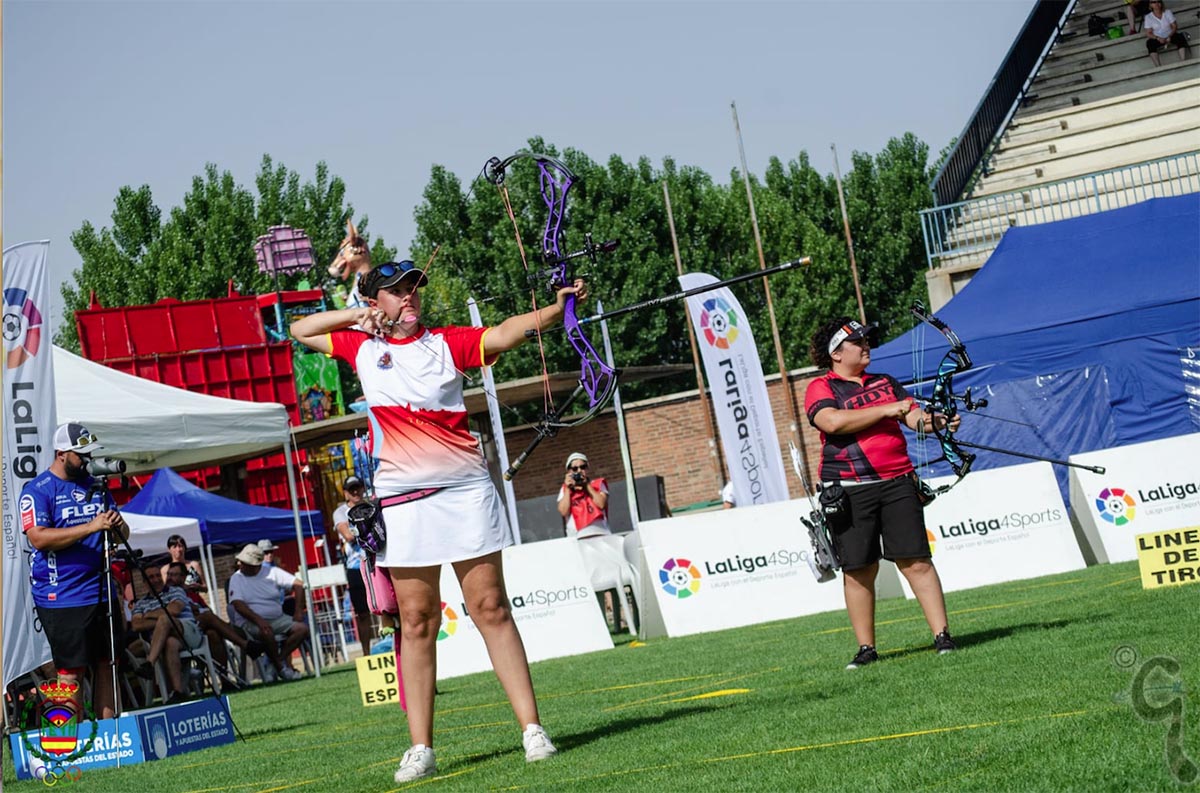 Lucía Alejo, campeona de España júnior de tiro con arco