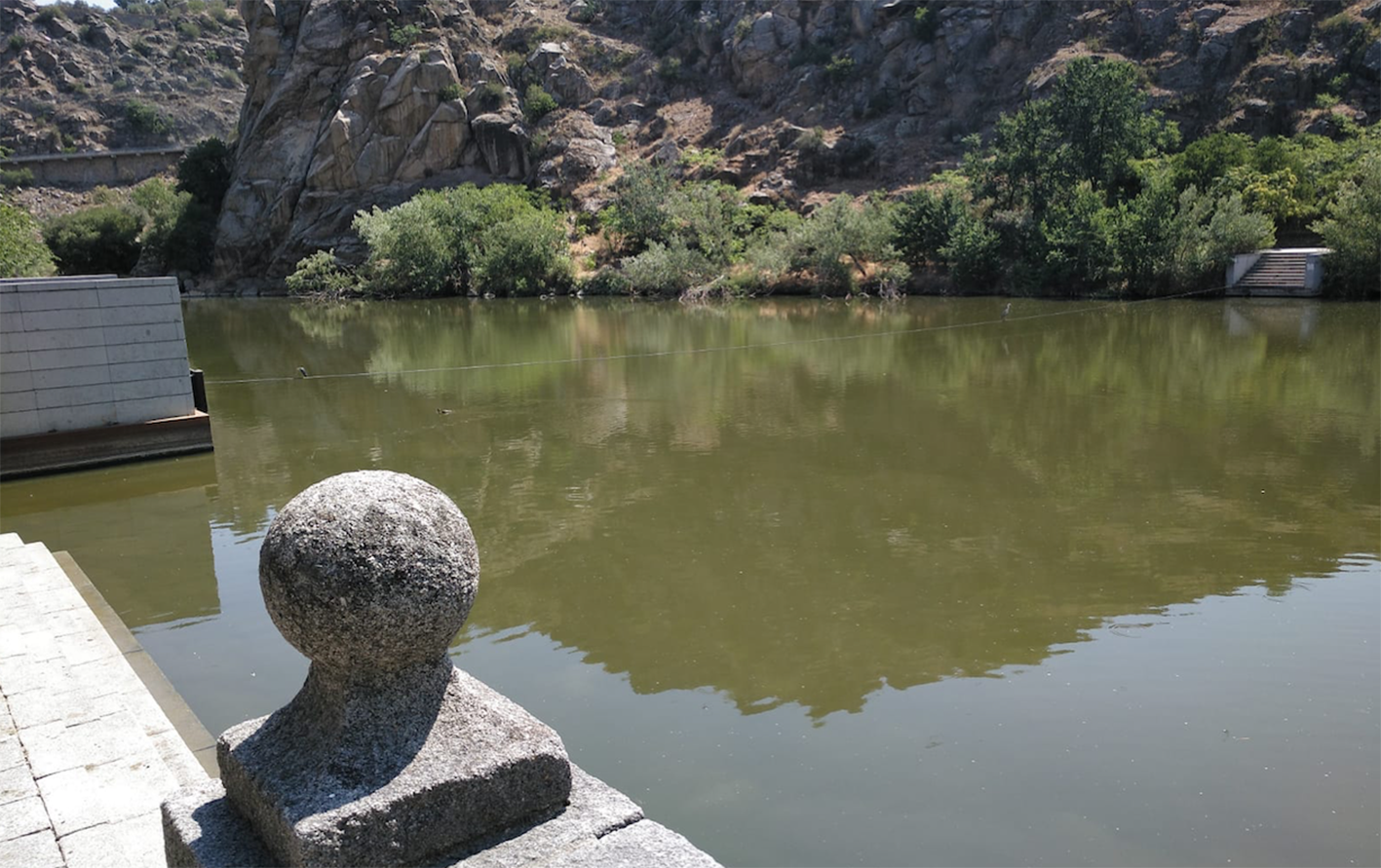 El río Tajo, en Toledo, a su paso por la zona del embarcadero.