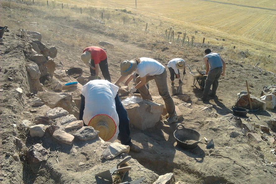 Imagen de archivo de las excavaciones en el pueblo íbero de Alarcos. Foto: UCLM.